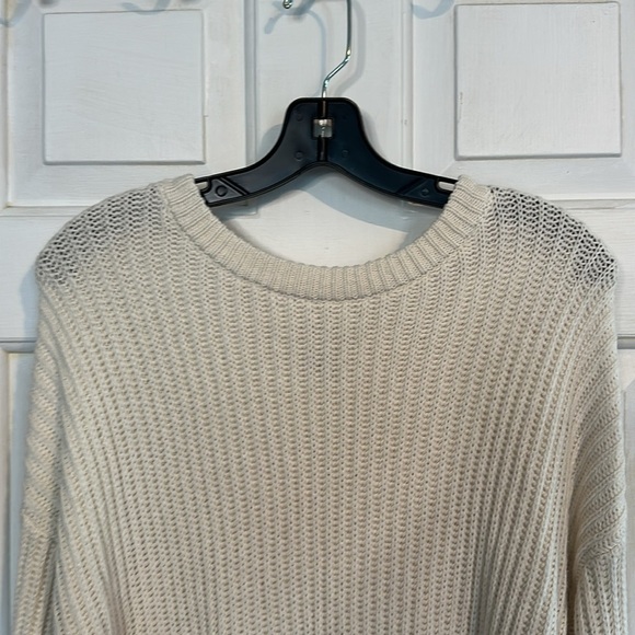A new day large cream sweater - Picture 2 of 4